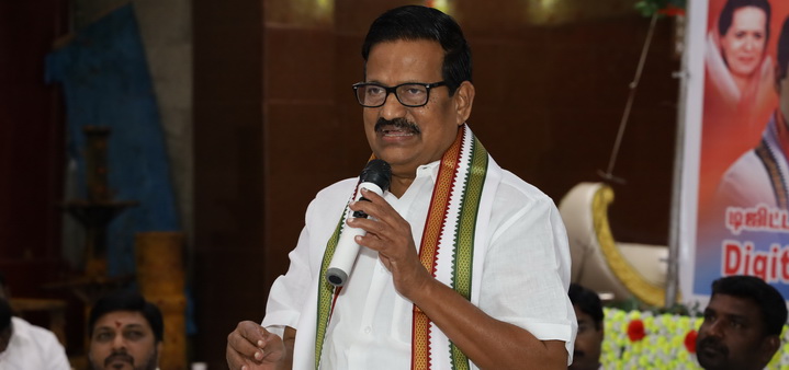 முல்லைப் பெரியாறு அணையில் எந்த நீர்க்கசிவோ, சுண்ணாம்புத் துகள்கள் வெளியேற்றமோ இல்லாத நிலையில் கட்டுக்கோப்பாக இருக்கும் போது இந்த மறுஆய்வுக்கு அவசியமே இல்லை. – தலைவர் திரு கே எஸ் அழகிரி