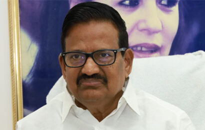 சமூகநீதி என்பது மனிதகுலத்திற்கே பொதுவானதேயொழிய  எந்தவொரு தரப்பிற்கும் அது உரியதல்ல. எனவே, 10 சதவிகித இடஒதுக்கீடு சரியான நடவடிக்கை என கருதி, தமிழக காங்கிரஸ் அதனை இதயப்பூர்வமாக வரவேற்கிறது. – தலைவர் திரு  கே எஸ் அழகிரி