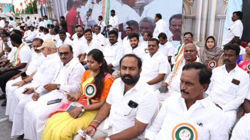 வாக்கு திருடனே பதவி விலகு என்ற முழக்கத்தை முன்வைத்து மாபெரும் வாக்கு அதிகார மாநாடு